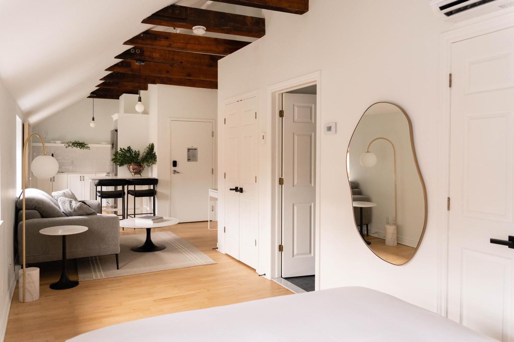 Maison Rasco By Luxury In Transit, Montreal